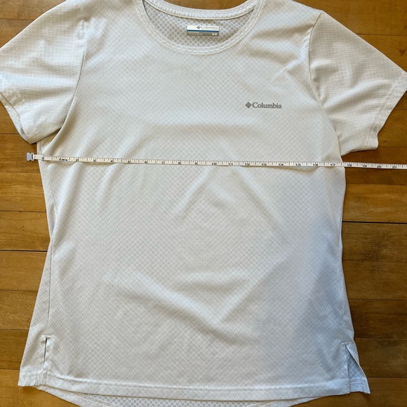 Columbia activewear t-shirt, size M - Picture 6 of 8